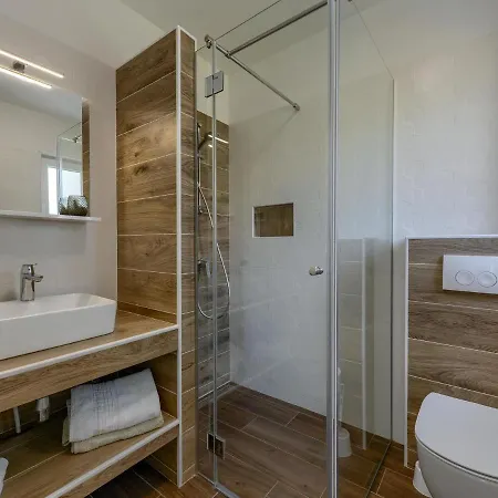 Modern In With Swimming Pool Villa *
