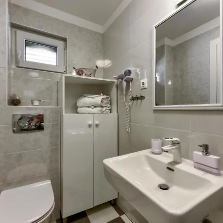 Villa Modern In With Swimming Pool Sveti Filip i Jakov