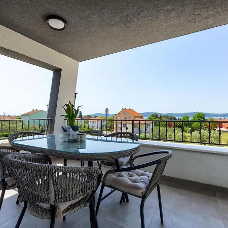 Modern In With Swimming Pool Villa Sveti Filip i Jakov